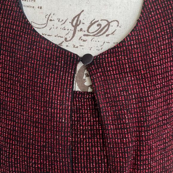 Xscape Shimmering Red Black Cardigan & Tank - Picture 4 of 5